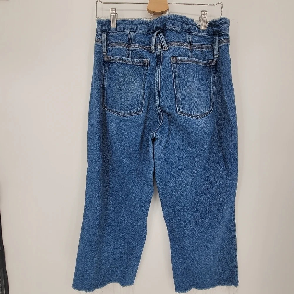 good american Cropped high waisted blue distressed bottom jeans size 6 / 28 - Picture 2 of 6